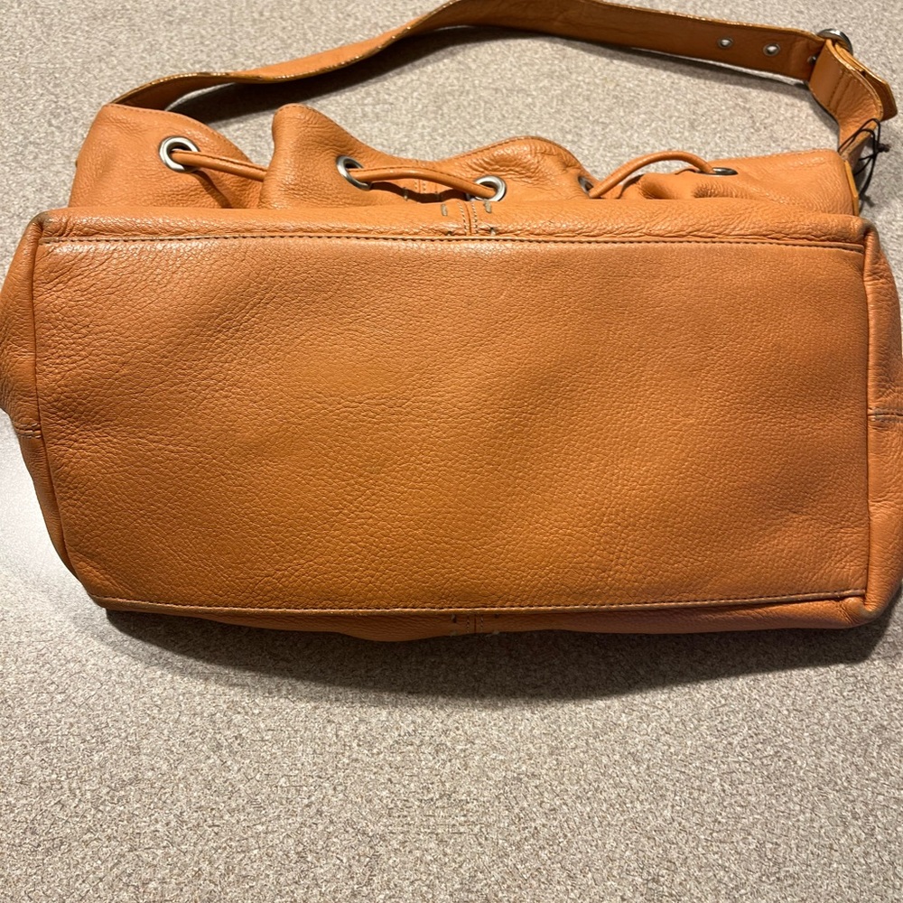 Leather orange purse - Picture 2 of 3